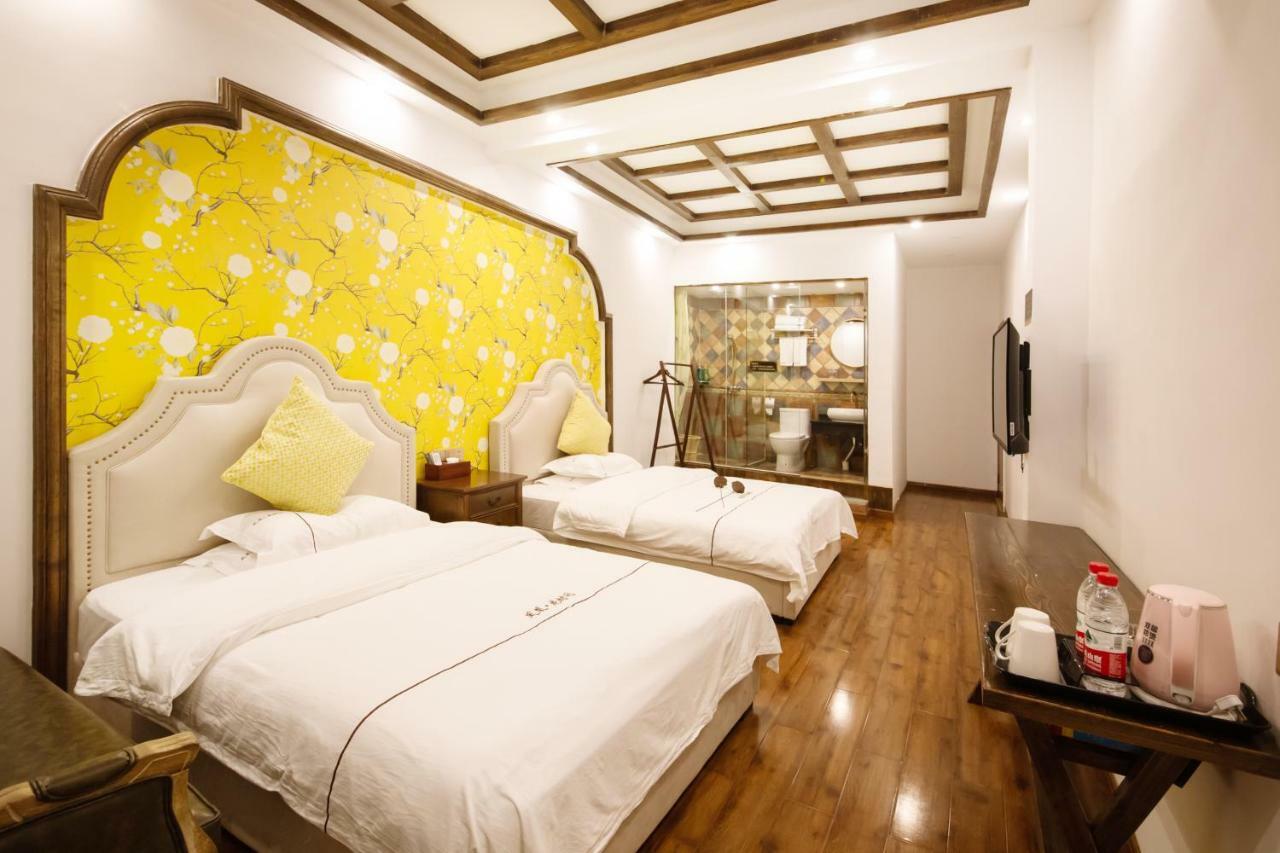 Fenghuang Slowly Time Inn Экстерьер фото