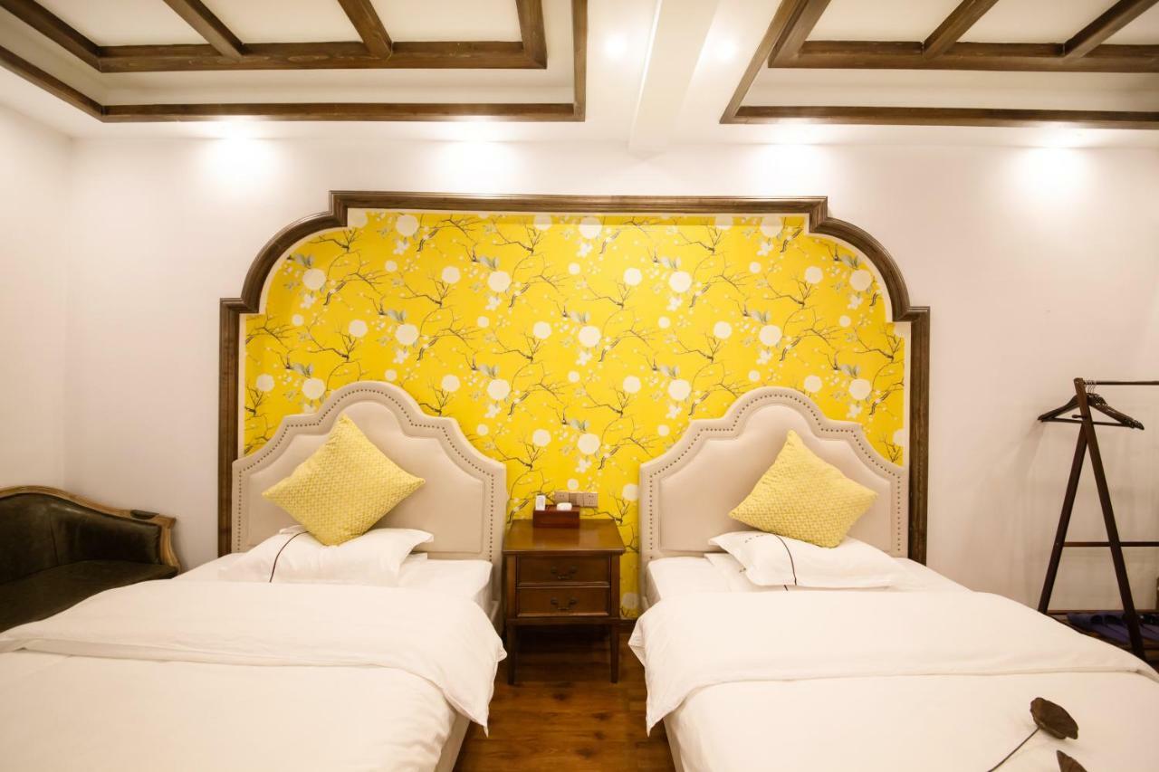 Fenghuang Slowly Time Inn Экстерьер фото