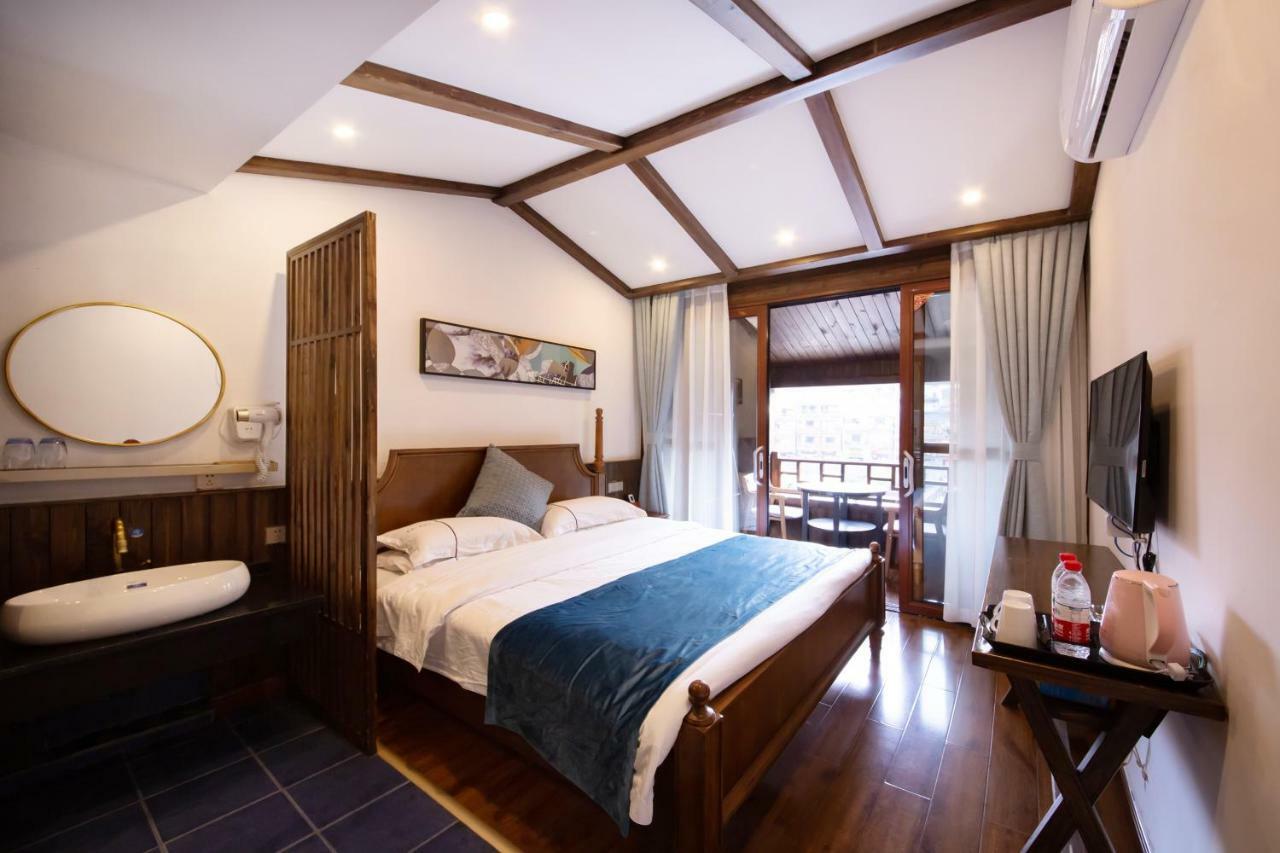 Fenghuang Slowly Time Inn Экстерьер фото