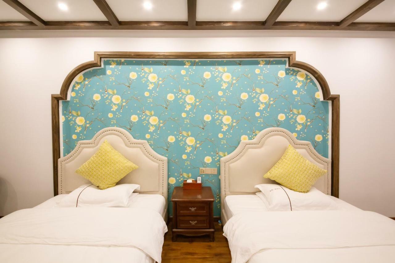 Fenghuang Slowly Time Inn Экстерьер фото
